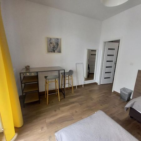 Geodezyjna'70 Cozy Rooms P1 Varšava Exteriér fotografie